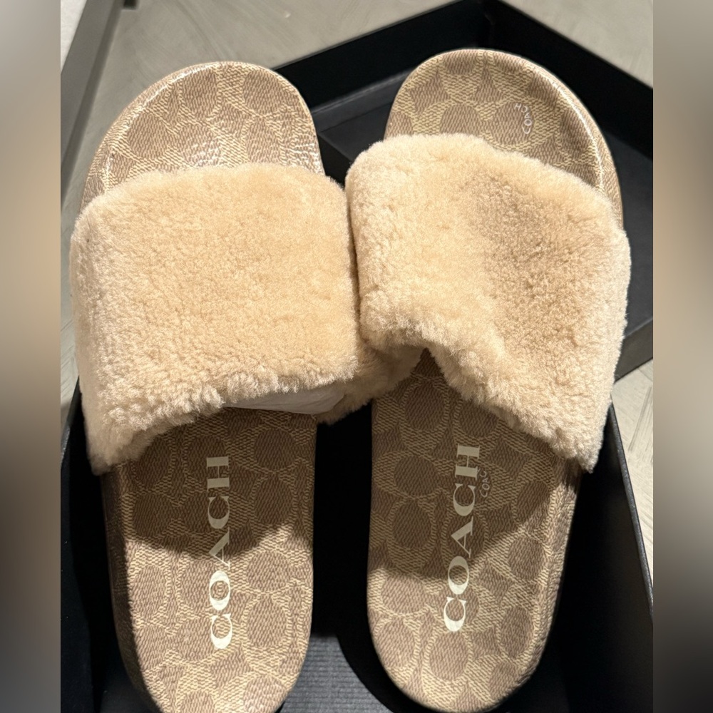 Coach Ulla slides. Size 10. Smoke free home